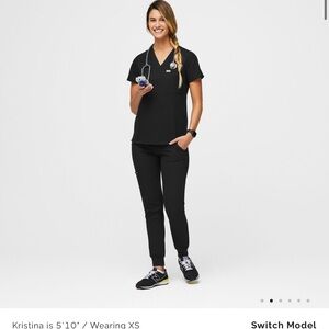 Used condition*** figs women’s Catarina top in black M